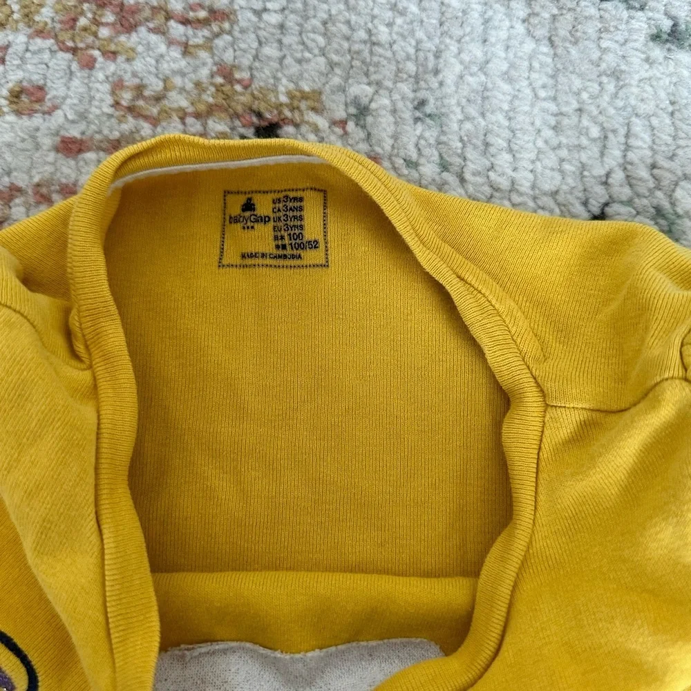 Gap Kids 3T Toddler Girl Graphic Front Causal Long Sleeve Shirt  Guc